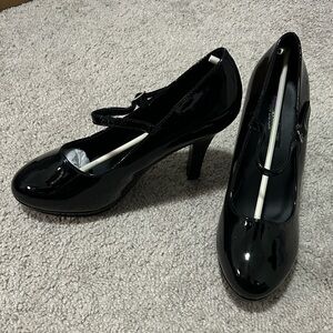 Funtasma Contessa-50X Black Patent Mary Jane Heels